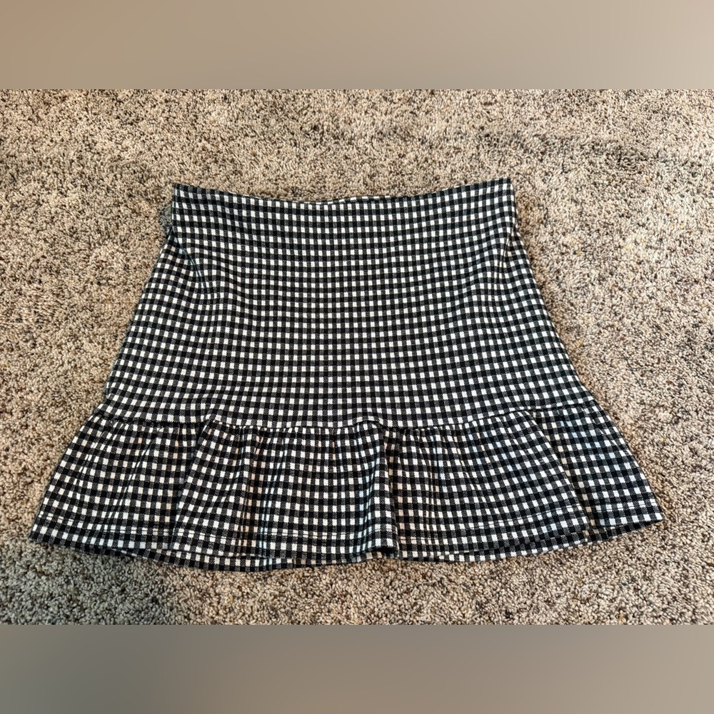 Day + Moon White & Black Checkered Skirt - Size Medium